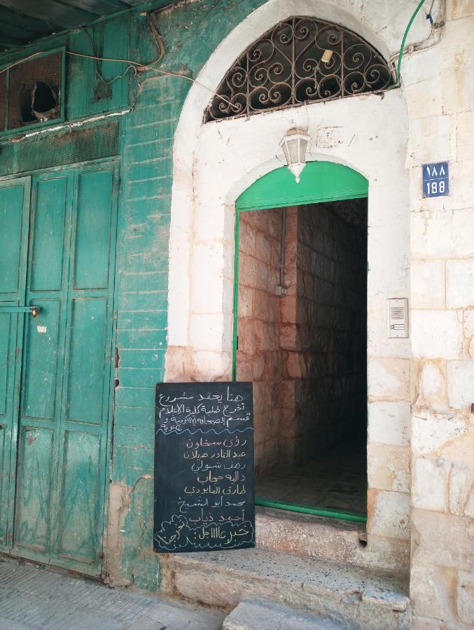Turquoise Vandrarhem Nablus Exteriör bild