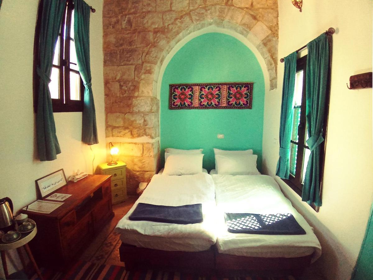 Turquoise Vandrarhem Nablus Exteriör bild