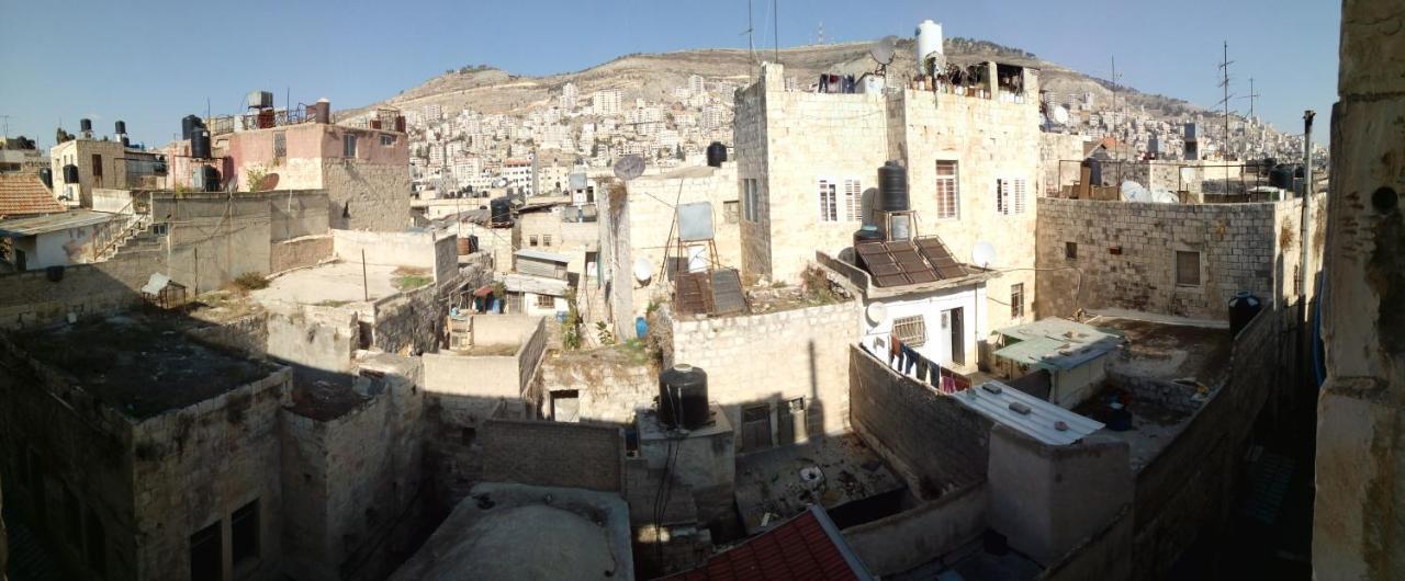 Turquoise Vandrarhem Nablus Exteriör bild