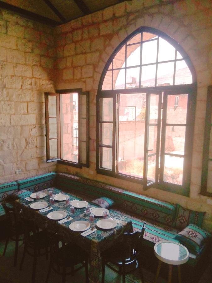 Turquoise Vandrarhem Nablus Exteriör bild